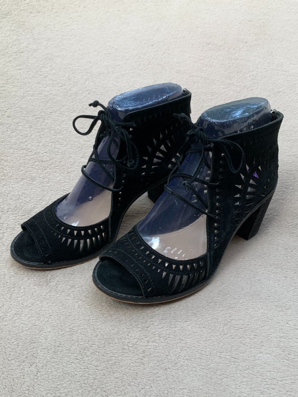 Vince Camuto Tarita Suede Leather Mesh Peep Toe Ankle Booties Sz8